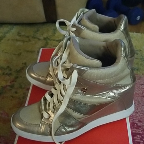 Coach Sneakers sz 8.5 Alexis Wedge Lt. Gold - Picture 3 of 9
